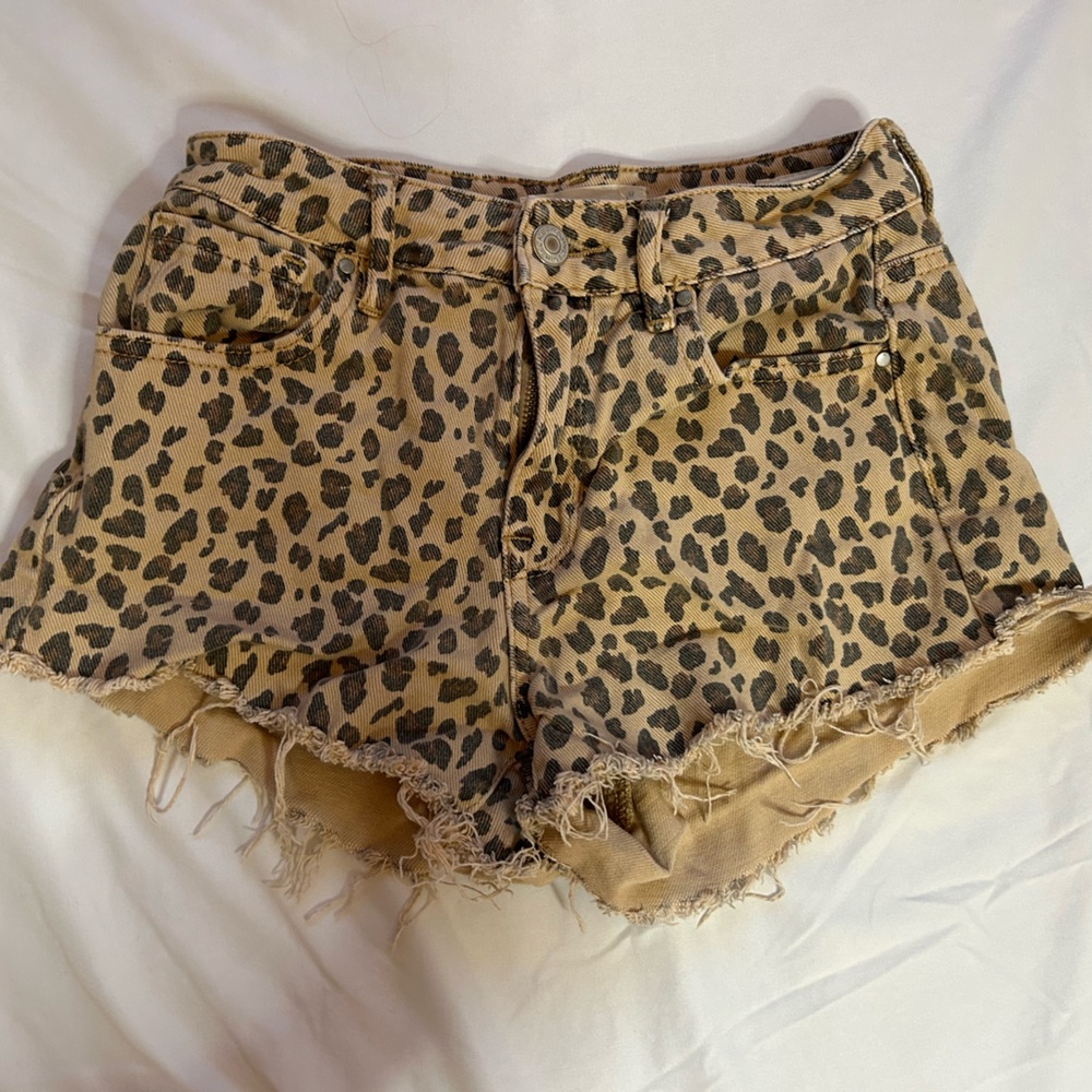 cheetah print pacsun jean shorts
